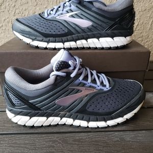 Brooks Ariel 18